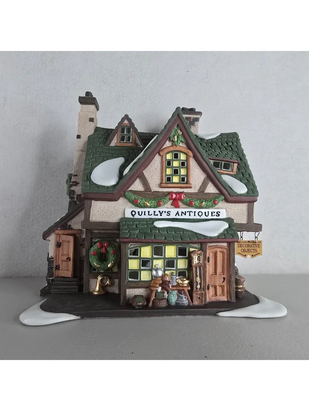VTG Department 56 Quilly’s Antiques Dickens’ Village Series #58348 Christmas